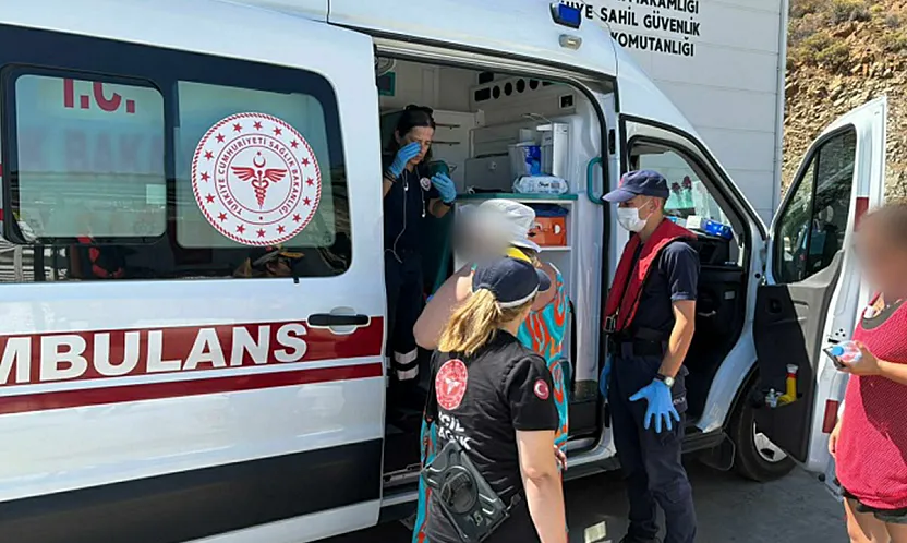 Fethiye'de ticari yatta yaralanan vatandaş için tıbbi tahliye