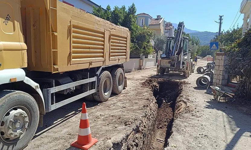 Fethiye'de Tuzla ve Menteşoğlu'nda yağmur suyu hattı çalışmaları başladı