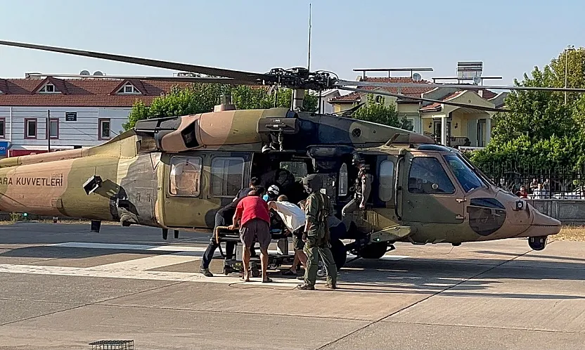 Fethiye'de yamaç paraşütü kazasında hayatını kaybeden 2 kişinin cenazeleri hastaneye getirildi