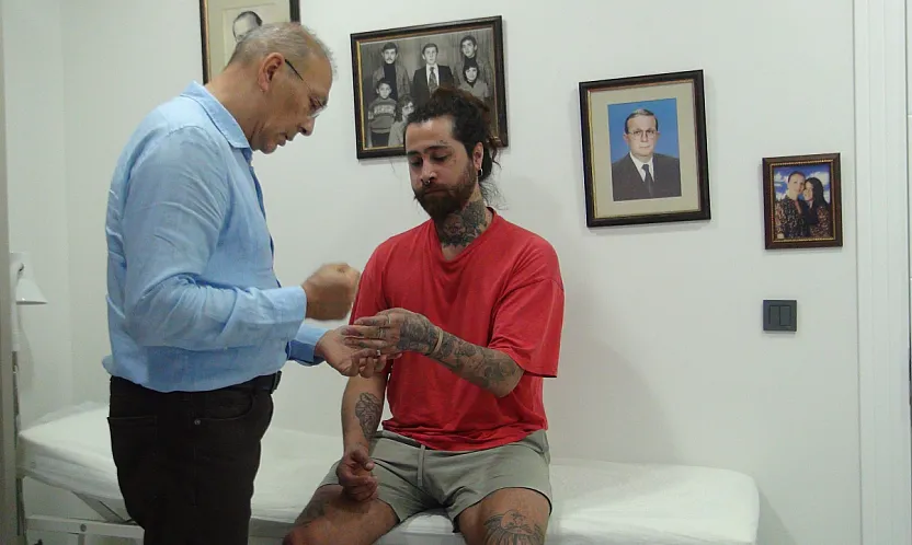 Fethiye'deki kazada bileği koptu, doktoru sayesinde hayattan kopmadı