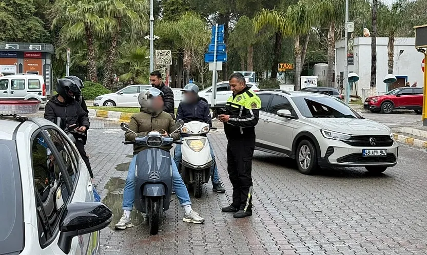Fethiye Kandönmezler Kavşağı'nda motosiklet sürücülerine sıkı denetim