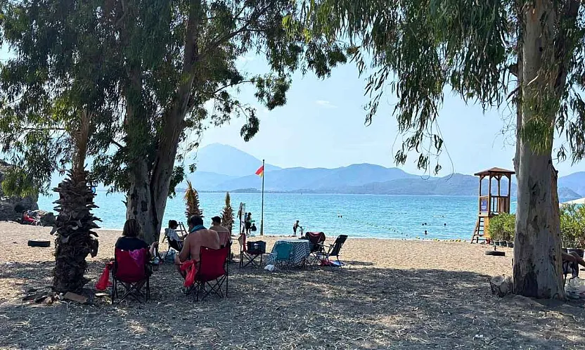 Fethiye Karataş Halk Plajı'nda gün erken başlıyor