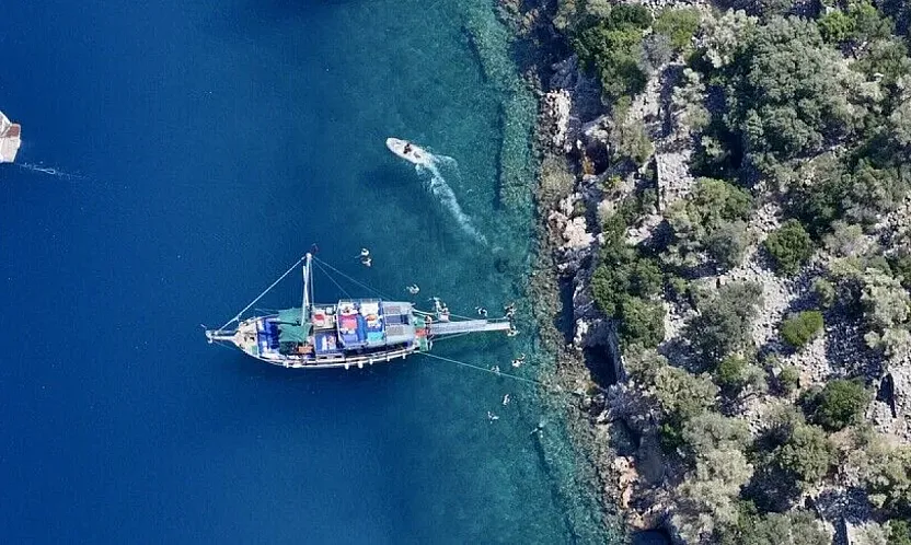 Fethiye-Kaş ile Kuzey Ege'de belirlenen sahalar 'Deniz Milli Parkı' ilan edildi