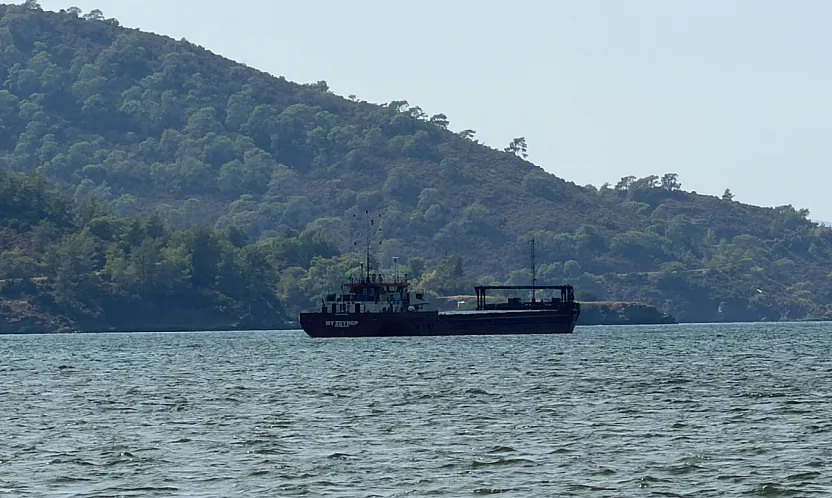 Fethiye Körfezi'nde 80 metrelik yük gemisi