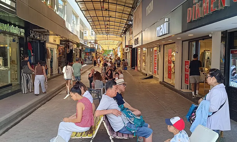 Fethiye Paspatur Çarşısı'nda turizm hareketliliği: Çinli turist yoğunluğu dikkat çekiyor