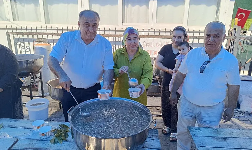 Fethiye Pazarcılar Odası'ndan Salı Pazarı'nda Aşure İkramı