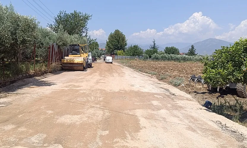 Fethiye Pazaryeri Mahallesi'nde yol çalışması