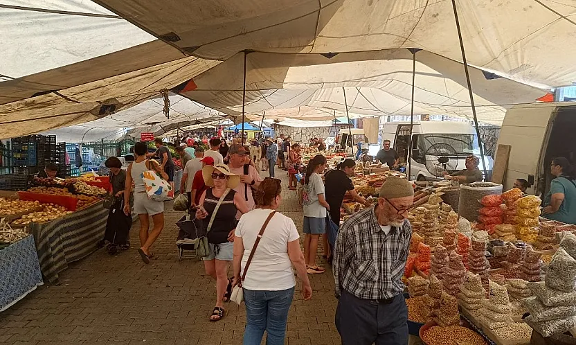 Fethiye Salı Pazarı'nda Güncel Sebze ve Meyve Fiyatları Belli Oldu: Fasulye 150, Barbunya 250 TL