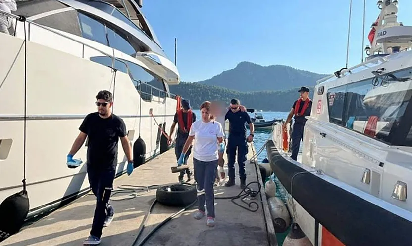 Fethiye ve Marmaris'te denizden 3 kişiye tıbbi tahliye
