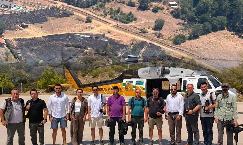 Fethiye yangınının ardından havadan inceleme: Karacabey ve basın mensupları bölgede