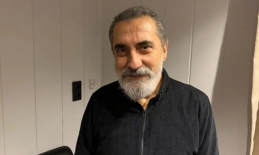 Fethiyeli ünlü sanatçı Soner Olgun'un sağlık durumu kritik: Evinde tedavisi sürüyor