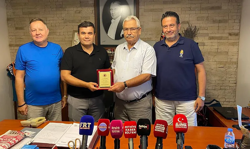 Fethiyespor'dan Esnaf Hastanesi'ne Teşekkür Ziyareti