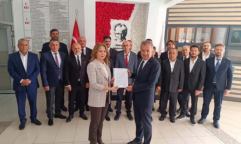 FTSO'da yeni dönem resmen başladı: Kemal Hıra mazbatasını aldı