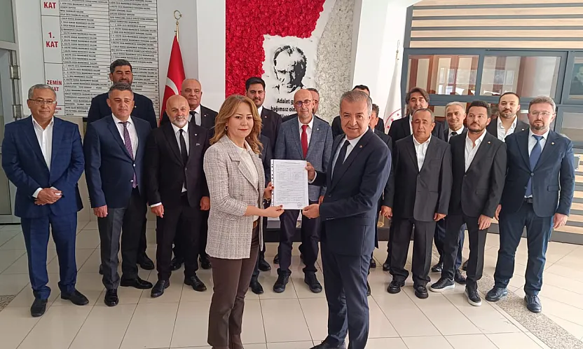 FTSO'da yeni dönem resmen başladı: Kemal Hıra mazbatasını aldı