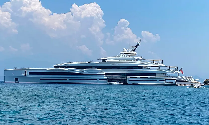 Göcek'e 107 Metrelik Dev Süperyat MAR Demirledi