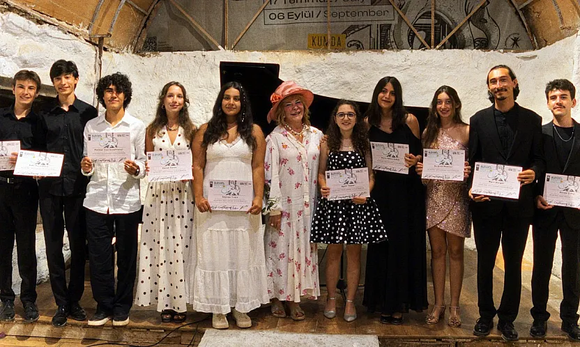 Gümüşlük Müzik Festivali'nde 14 genç piyanist sahne aldı