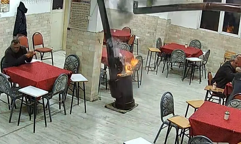 Güzel kokması için sobaya dökülen kolonya ortalığı savaş alanına çevirdi