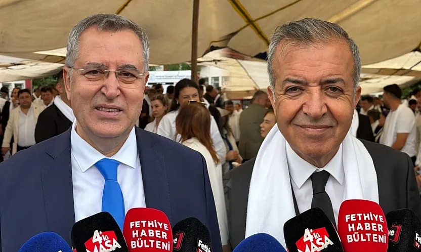 İki Adaydan Dostluk Ve Demokrasi Mesajı