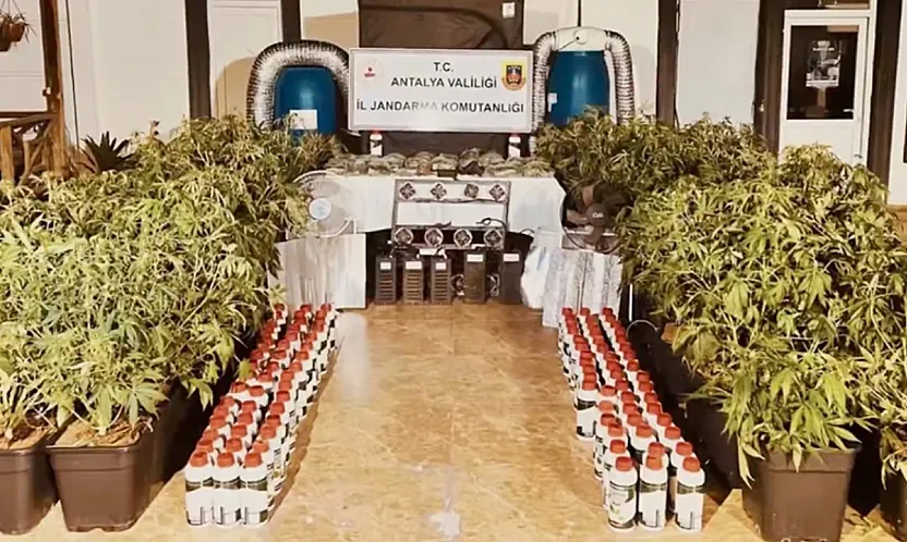 Jandarma Muğla dahil 23 ilde 6 milyon adet uyuşturucu hap ele geçirdi