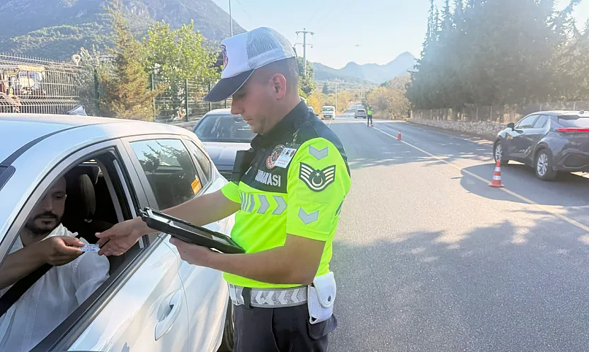 Jandarma Trafik timleri Muğla'da Eylül ayında 97 bin 187 araç denetlendi