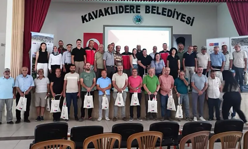 Kavaklıdere'de ceviz üreticilerine verim ve kalite eğitim