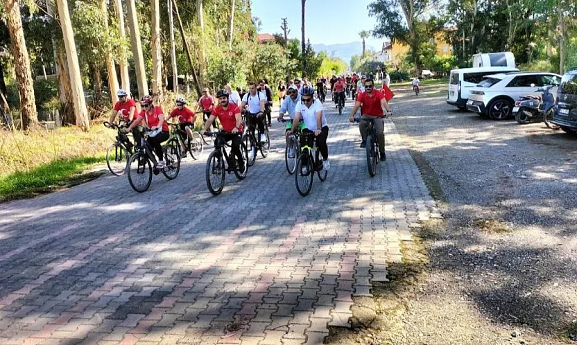 Köyceğiz'de pedallar Cumhuriyet için çevrildi