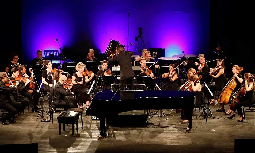 Londra'nın ünlü orkestrası Covent Garden Sinfonietta, Türkiye'de ilk kez Bodrum'da konser verdi