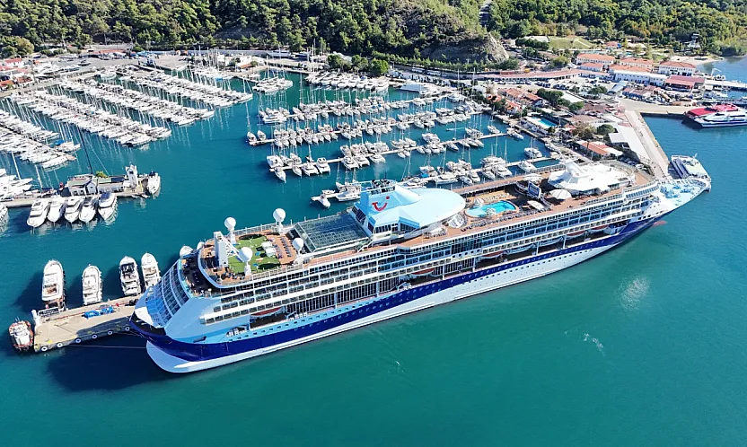 'Marella Discovery' kruvaziyeri Marmaris'e 1731 turist getirdi