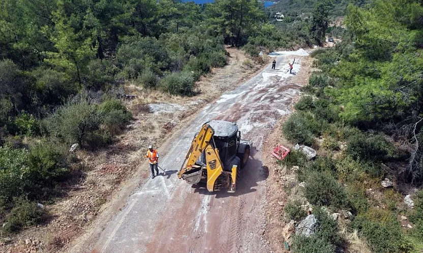 Marmaris Çamlı'daki 30 yıllık içme suyu hatları yenileniyor