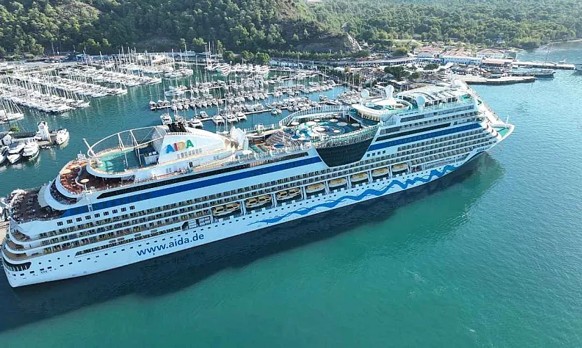 Marmaris'e 'Aida Stella' kruvaziyeriyle 2 bin 305 turist geldi
