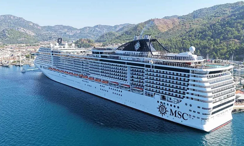 Marmaris'e 'MSC Divina' kruvaziyeriyle 4 bin 220 turist geldi