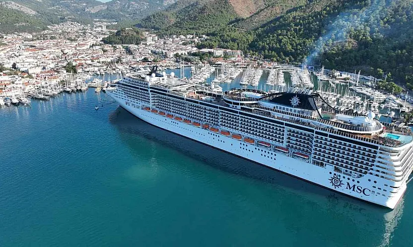 Marmaris'e 'MSC Divina' kruvaziyeriyle 3 bin 705 turist geldi