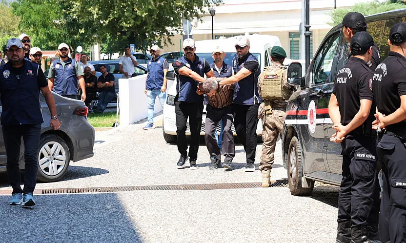 Marmaris suikast girişiminin firari sanığı Muğla'da adliyeye sevk edildi