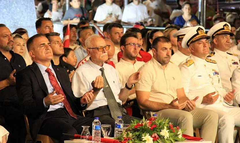 Marmaris'te 15 Temmuz şehitleri dualarla anıldı