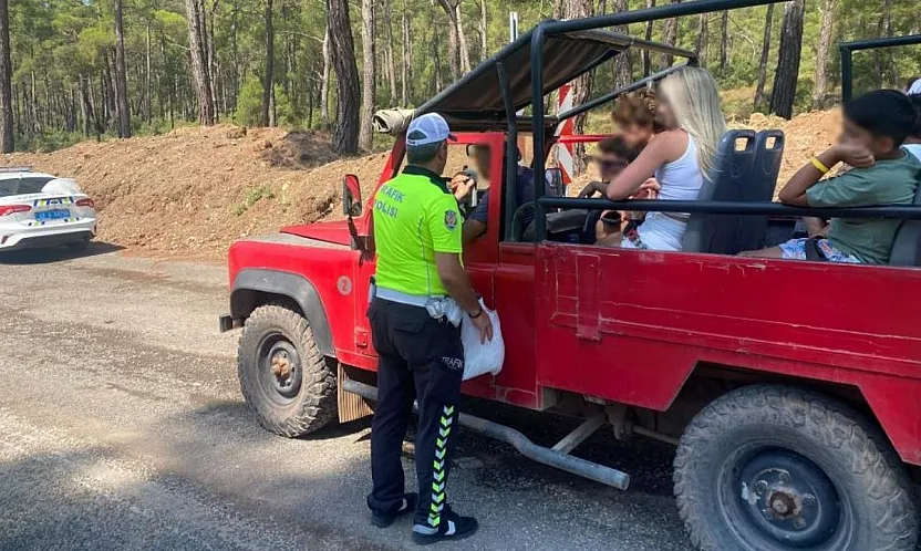 Marmaris'te cip safari araçlarına denetimde yakalanan alkollü sürücüye işlem uygulandı