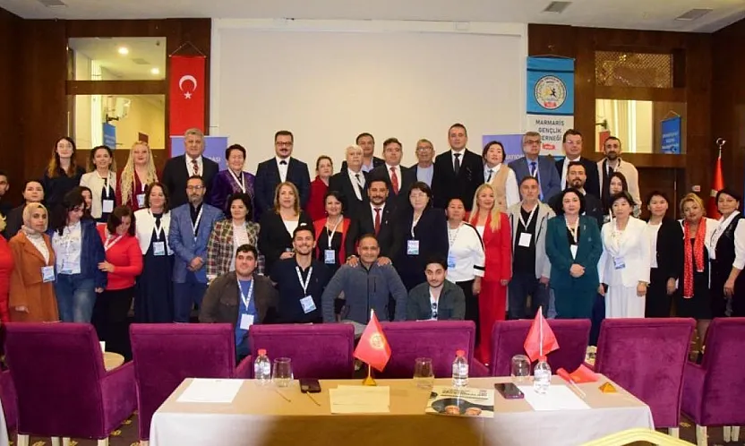 Marmaris'te gençliğin geleceği konuşuldu