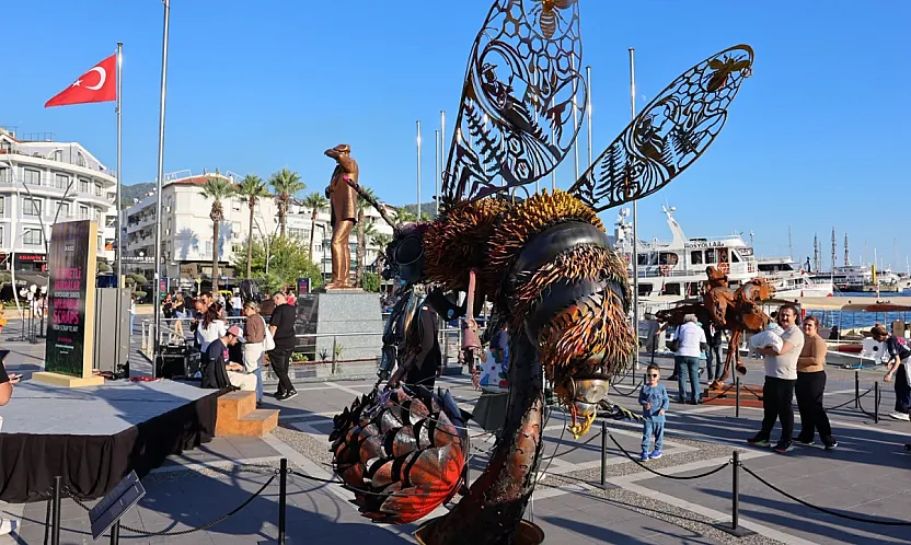 Marmaris'te hurdalar sanata dönüştü