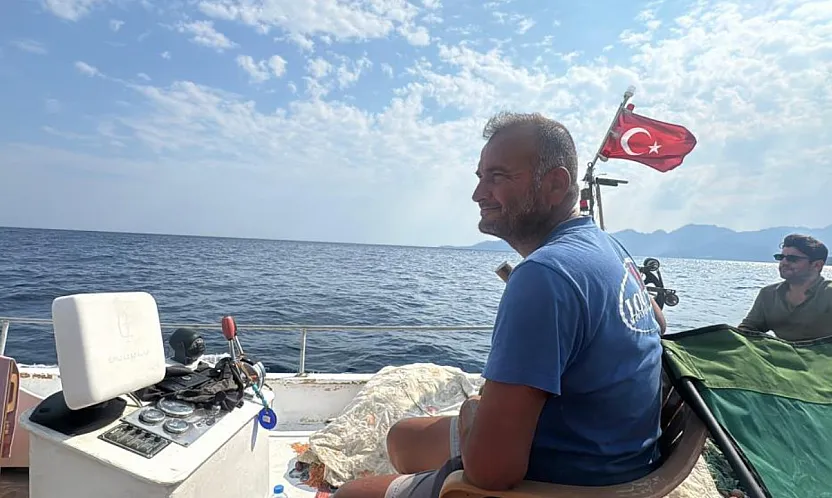 Marmaris'te yangının gönüllü kahramanı: Balıkçı Yusuf Balcı ekiplerin yardımına koştu