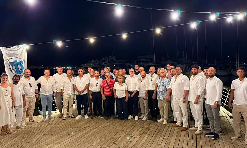 Mehmet Eskici DTO yemeğine ekibiyle katıldı