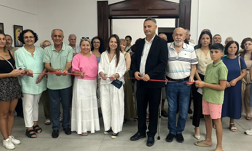 Menteşe'de 'Anadolu'da Kadın Başları' resim sergisi açıldı