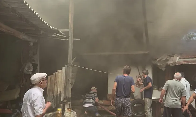 Menteşe'de ev yangını