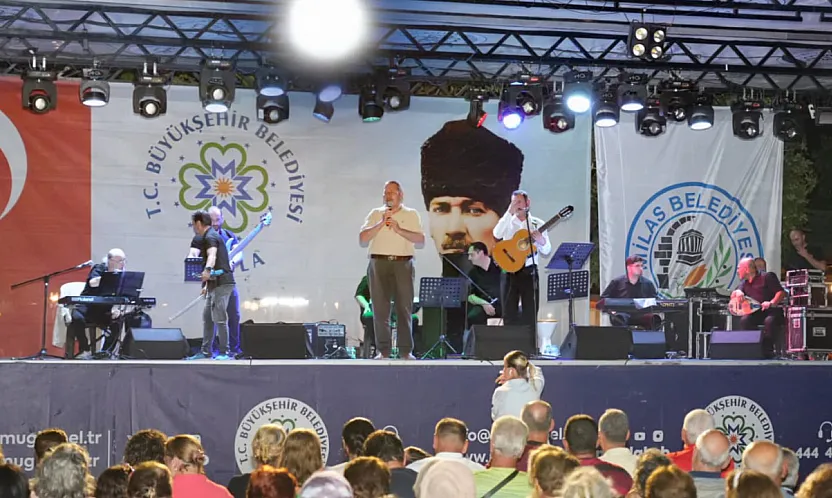 Milas Belediyesi Popüler Müzik Orkestrası 'Mylasa Band' Ören'de Unutulmaz Bir Konser Verdi