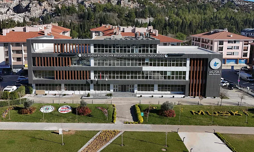 Milas'ta kanalizasyon hattına atılan madde arızaya neden oldu
