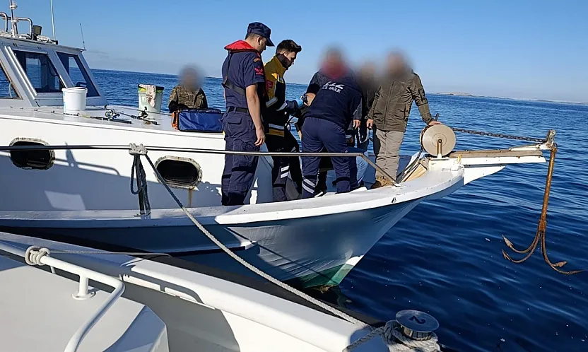 Milas'ta özel teknede rahatsızlanan vatandaşa tıbbi tahliye
