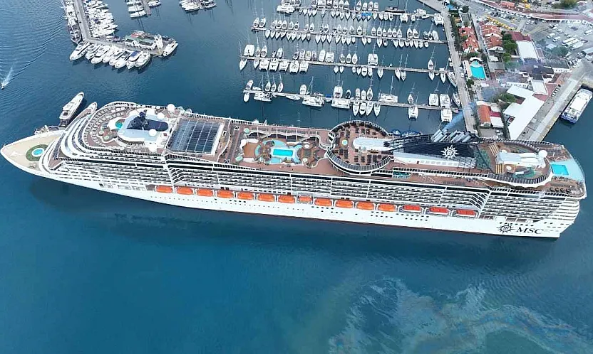 'MSC Divina' kruvaziyeri Marmaris'e 3 bin 749 turist getirdi
