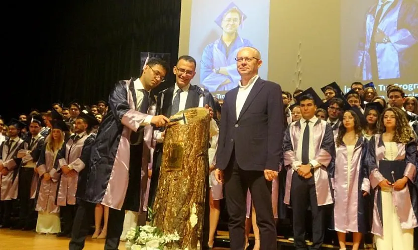 MSKÜ Tıp Fakültesi'nde 187 genç hekim şifa dağıtmak için yola çıktı