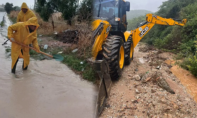 Muğla Büyükşehir Belediyesi ekipleri yağmur mesaisinde