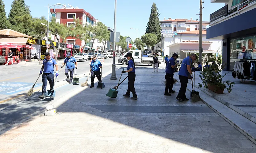 Muğla Büyükşehir'den Sağlıklı ve Temiz Çevre İçin Yoğun Mesai