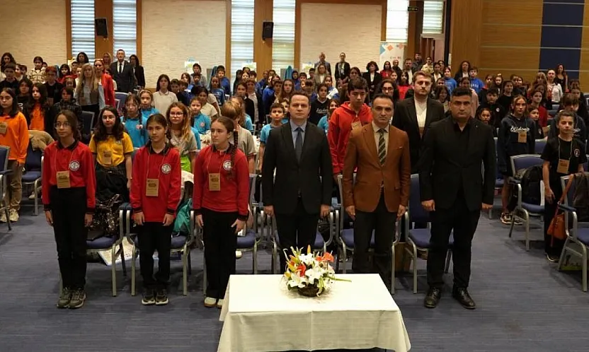 Muğla'da 60 öğrenci Çocuk İklim Zirvesi'nde gelecek için çözüm önerileri geliştirdi