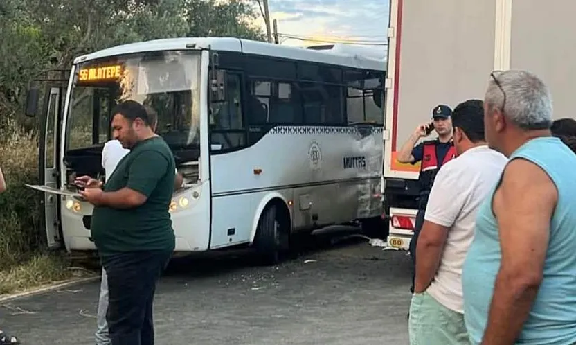 Muğla'da 8 kişinin yaralandığı kazanın görüntüleri ortaya çıktı